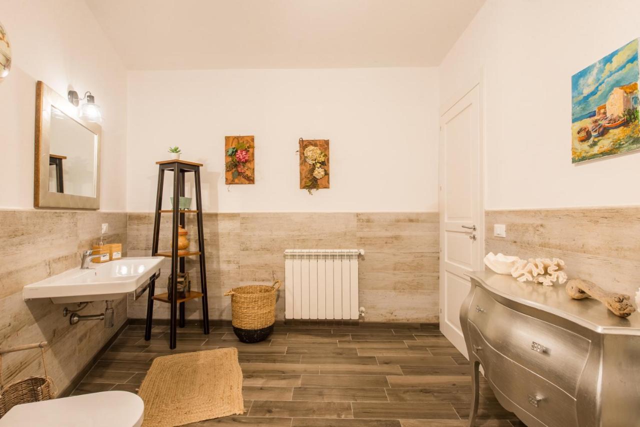 Apartment Cinzia-150 Mt From The