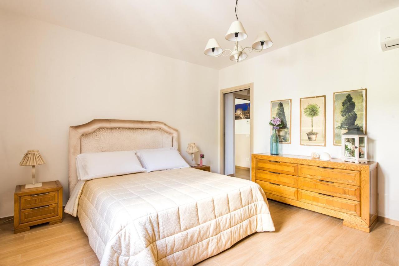 Apartment Cinzia-150 Mt From The