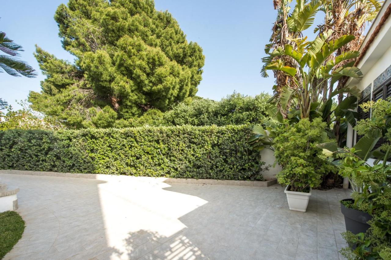 Apartment Cinzia-150 Mt From The
